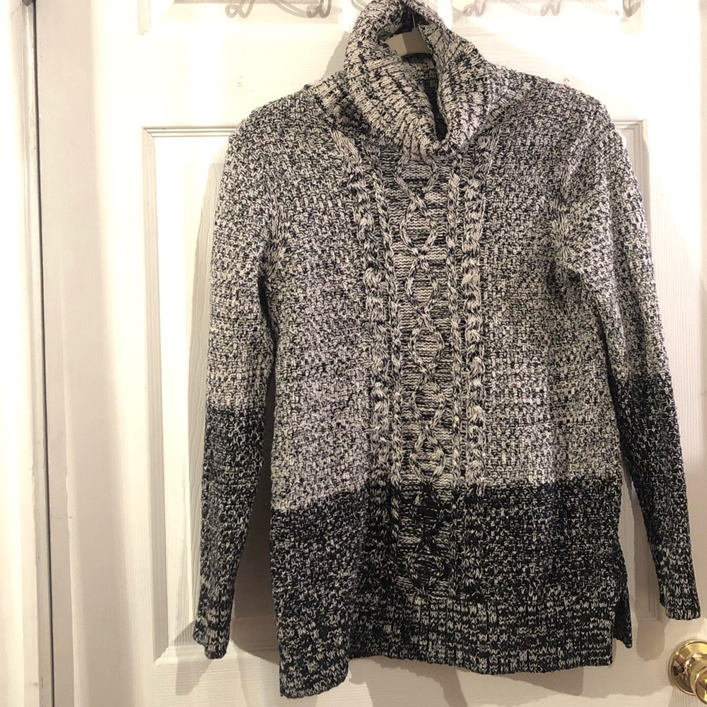Banana Republic Gray Turtle Neck